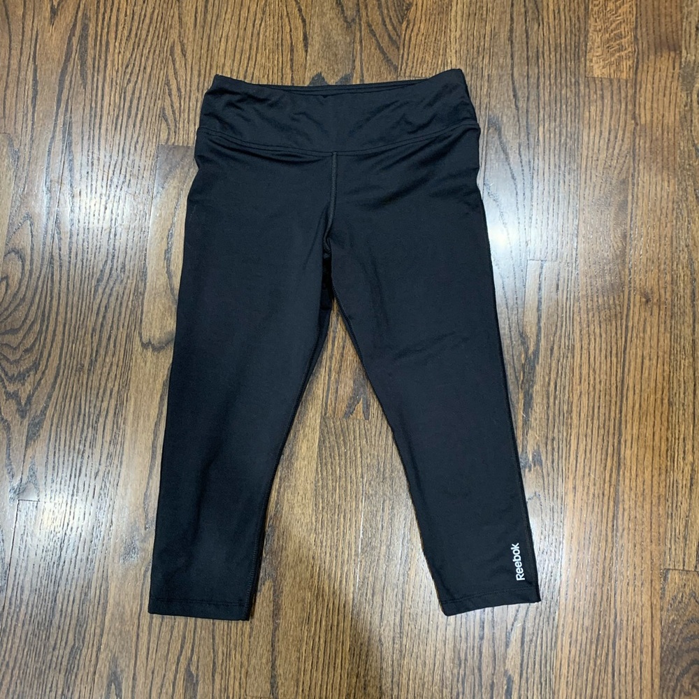 Like New Reebok Women’s Crop Leggings Black Size Small